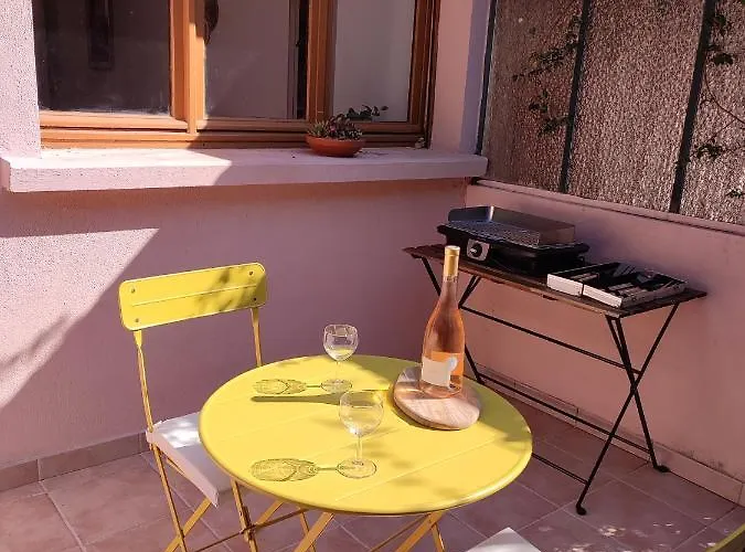 Charmant Studio Lavandou - 500M Plage